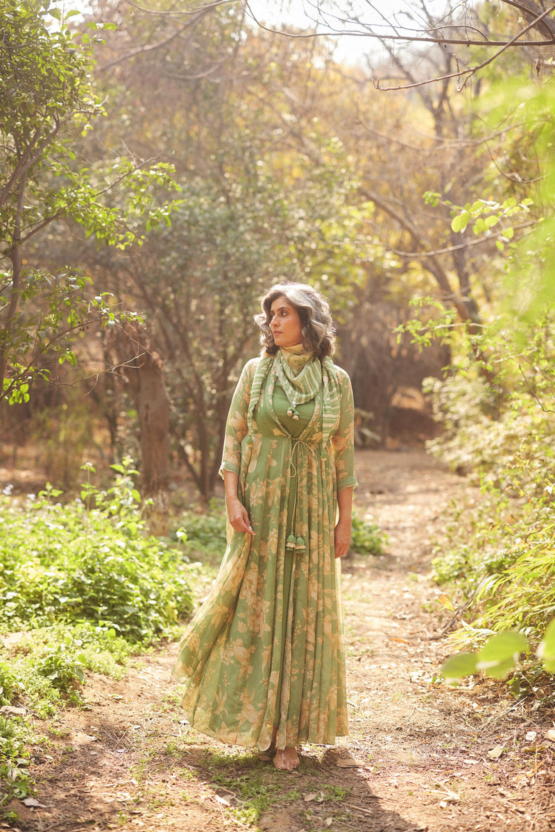 Fawn Maxi Set chanderi by Paulmi & Harsh in green for women Worldwide