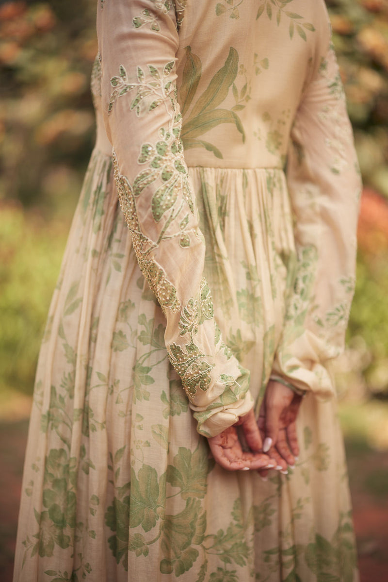 Fern Anarkali Set chanderi by Paulmi & Harsh in green, ivory for women Worldwide
