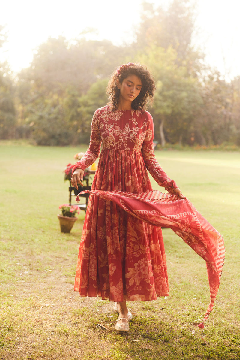 Lark Anarkali Set chanderi by Paulmi & Harsh in red for women Worldwide