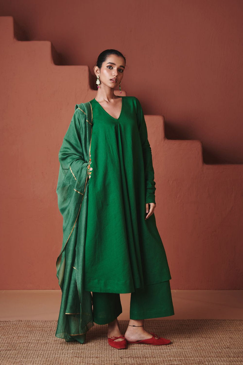 Panna Linen Embroidered Pocket Kurta Set cotton by Saphed in green color for women Worldwide
