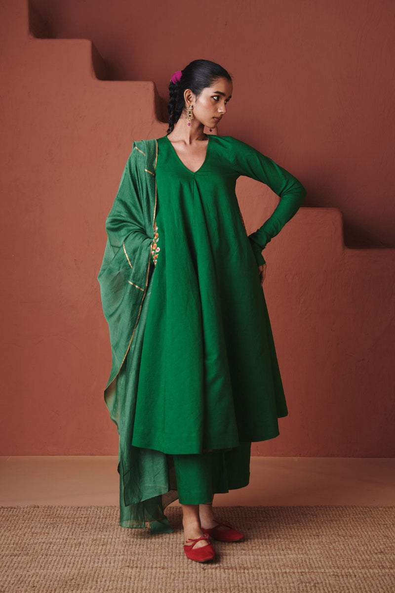 Panna Linen Embroidered Pocket Kurta Set cotton by Saphed in green color for women Worldwide