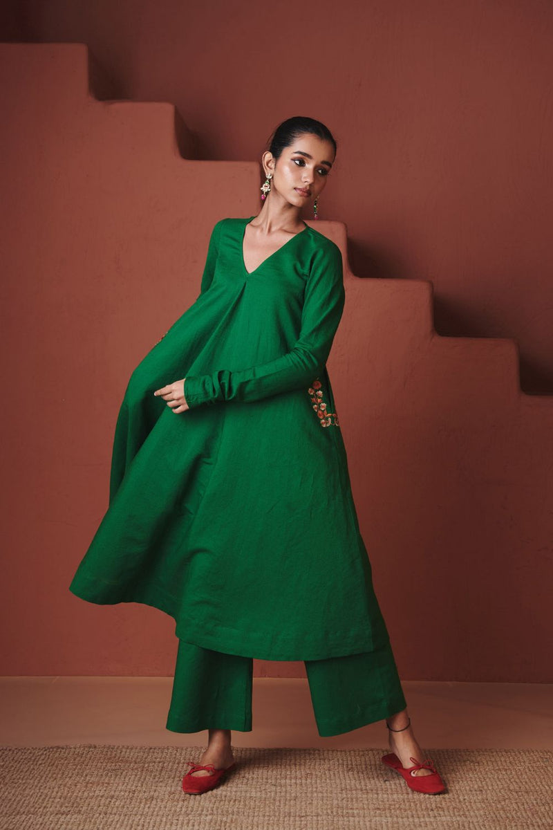 Panna Linen Embroidered Pocket Kurta Set cotton by Saphed in green color for women Worldwide