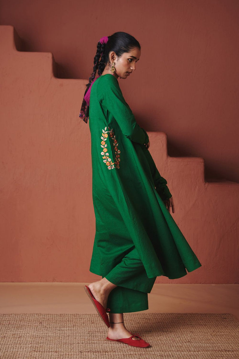 Panna Linen Embroidered Pocket Kurta Set cotton by Saphed in green color for women Worldwide