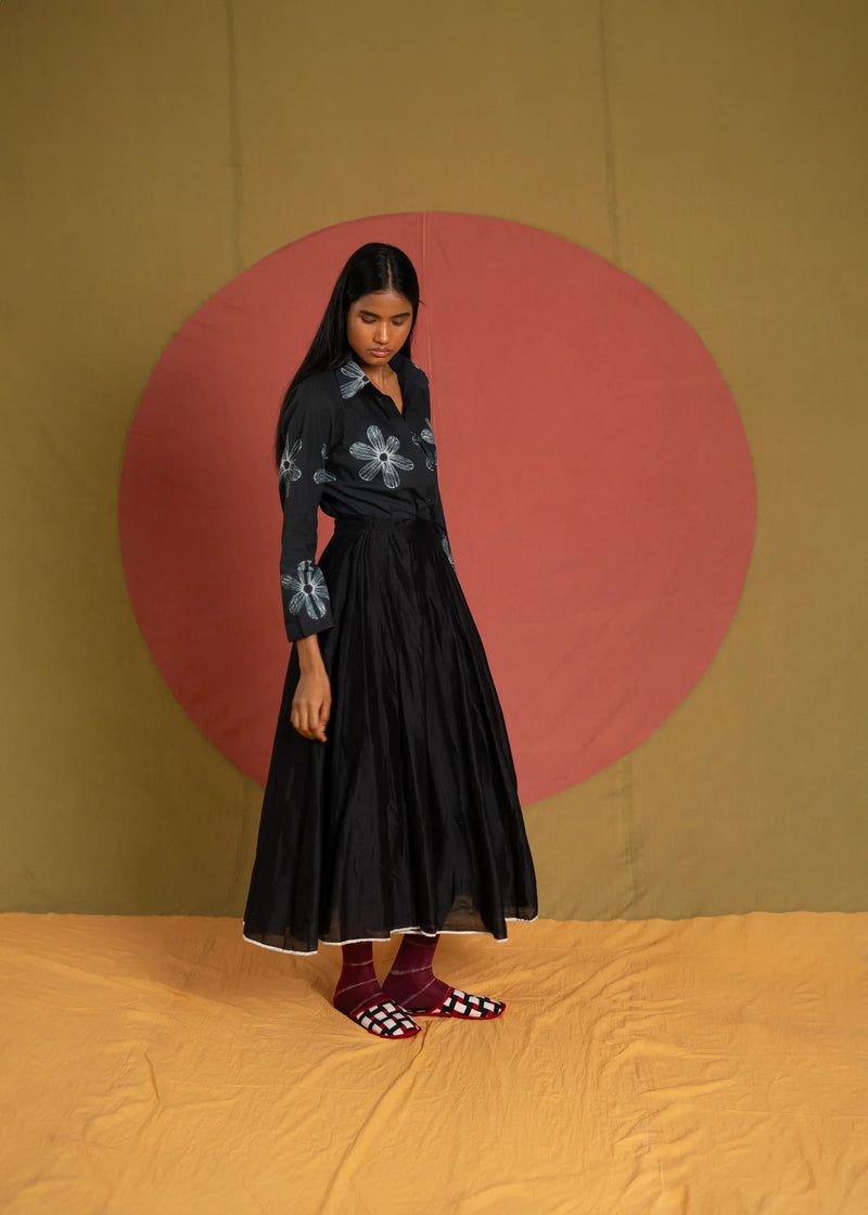 Para Sol Skirt-Black chanderi skirt by Ka-Sha in black for women Worldwide