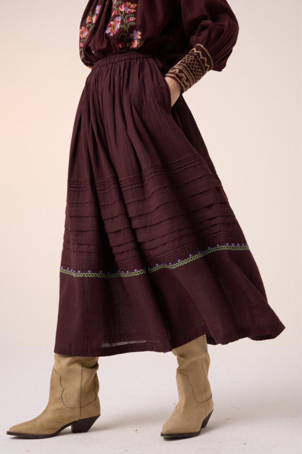 PINTUCK SKIRT-MAROON