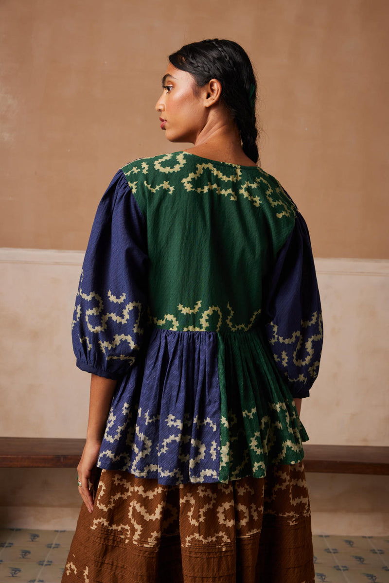 Poem top-(Indigo-Emerald Spiral) cotton by CORD for women Worldwide