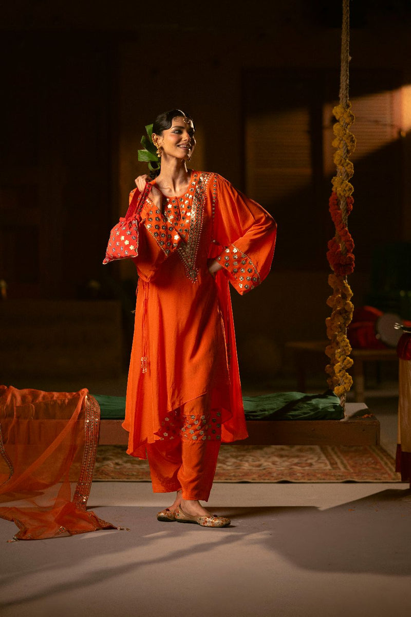 Ramani Red Phool Potli- Red silk by PRAHNAAYA in red color for women Worldwide