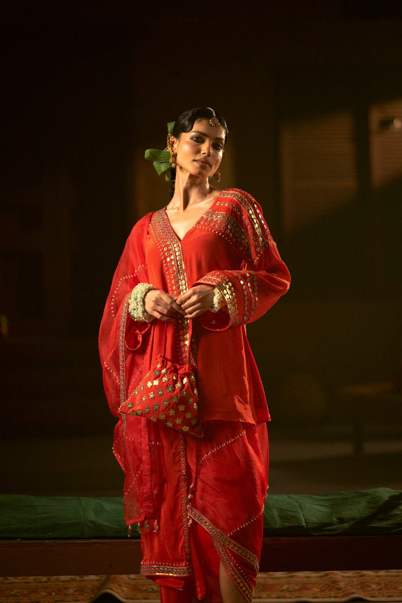 Ramani Red Phool Potli- Red silk by PRAHNAAYA in red color for women Worldwide