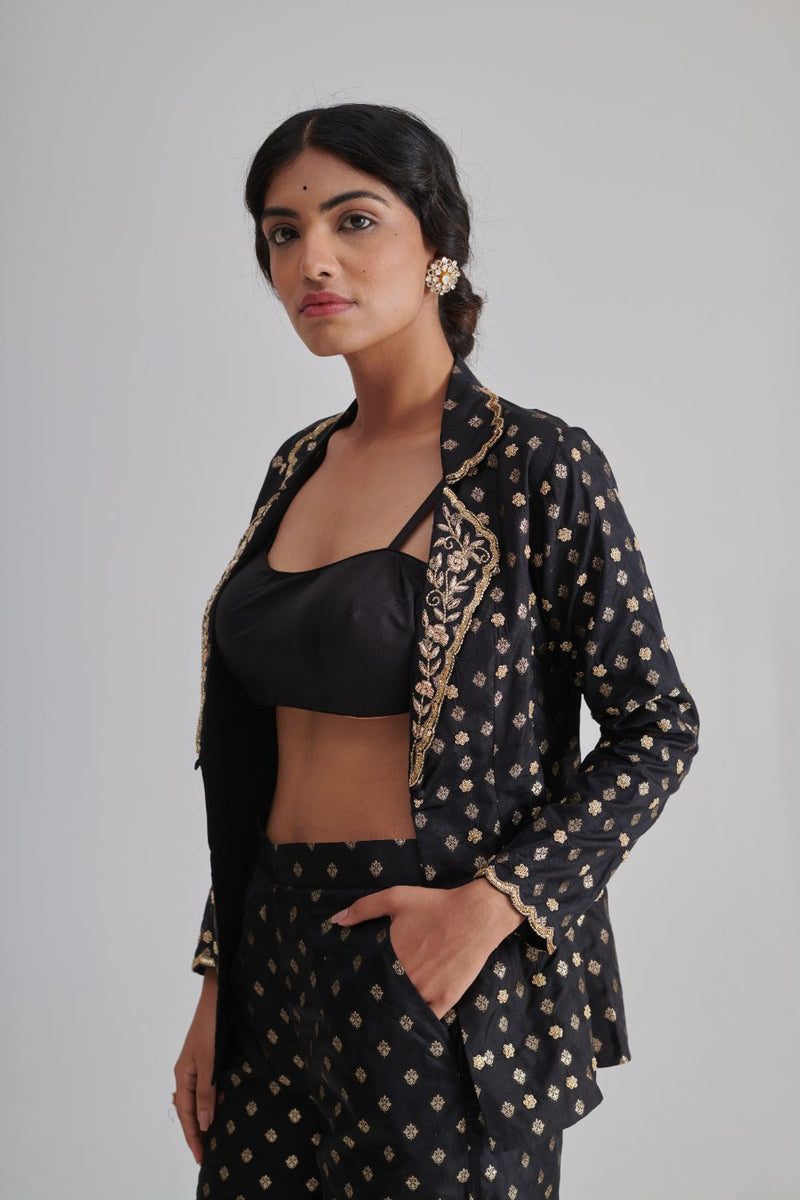 RAAT RANI, VANI & KIYARA CO-ORD SET silk by Rashika Mittal in black color for women Worldwide