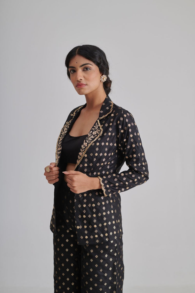 RAAT RANI, VANI & KIYARA CO-ORD SET silk by Rashika Mittal in black color for women Worldwide