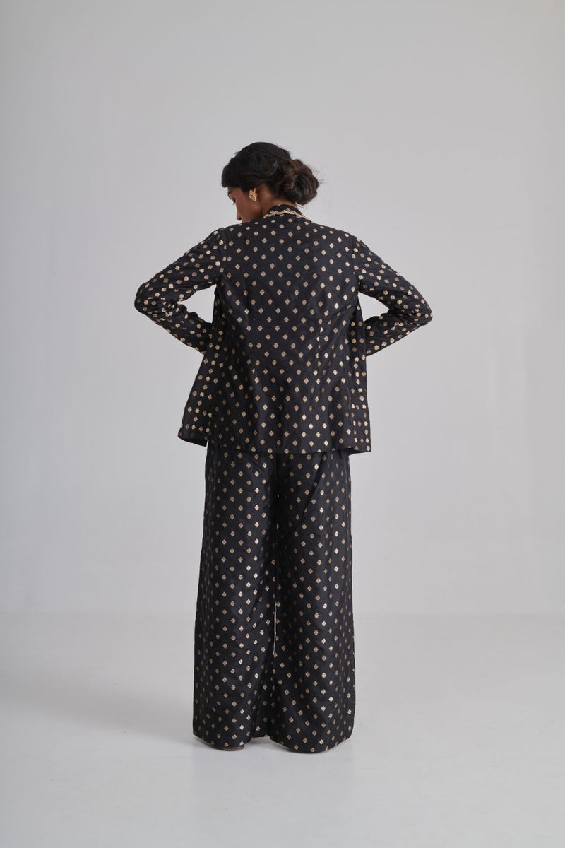 RAAT RANI, VANI & KIYARA CO-ORD SET silk by Rashika Mittal in black color for women Worldwide