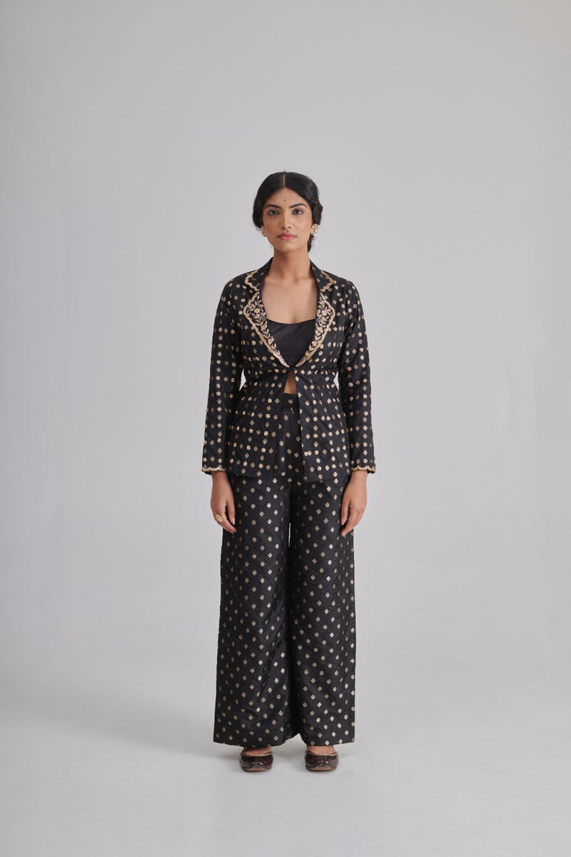 RAAT RANI, VANI & KIYARA CO-ORD SET silk by Rashika Mittal in black color for women Worldwide