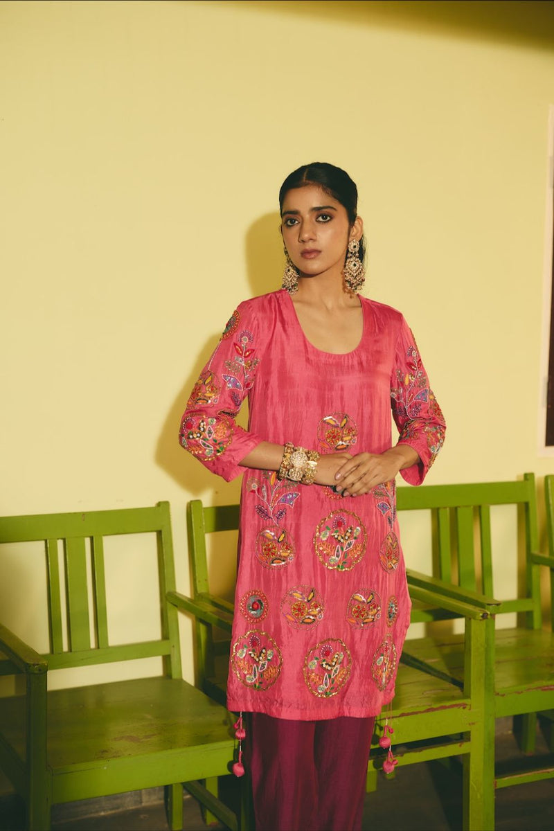 RANGTARA & JAMUNI KURTA & PANT silk by Rashika Mittal in multi color for women Worldwide