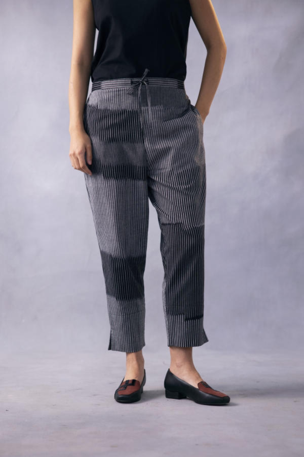 DRIZZLE CAPRI PANT