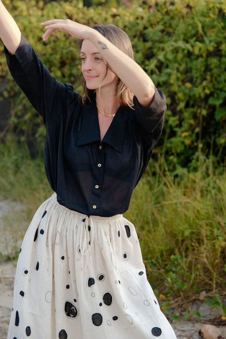 Mulholland Shirt — Retro 100% cotton by World of Crow in black color for women Worldwide