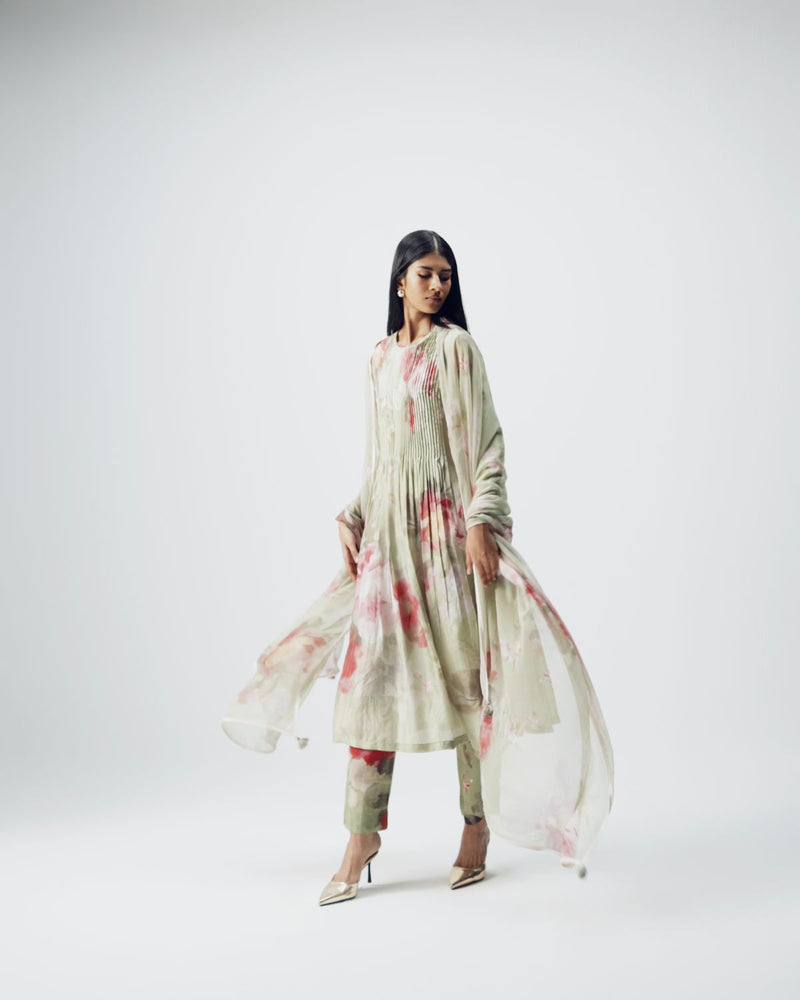 Roos Pintucks Kurta Set silk by YAM in green color for women Worldwide