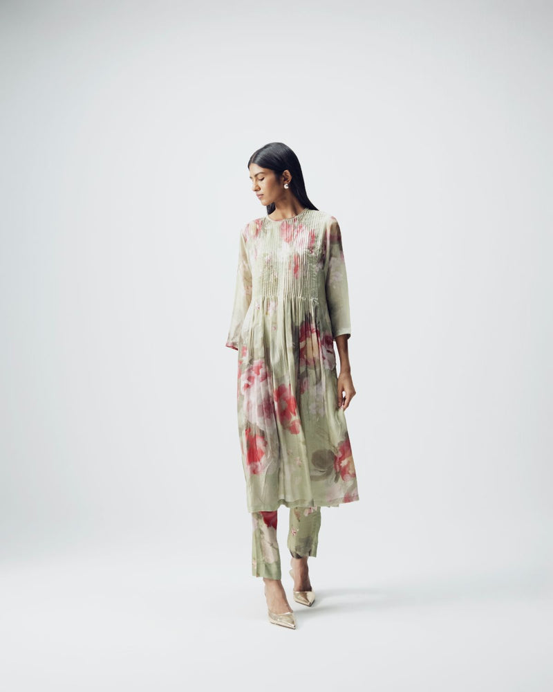 Roos Pintucks Kurta Set silk by YAM in green color for women Worldwide