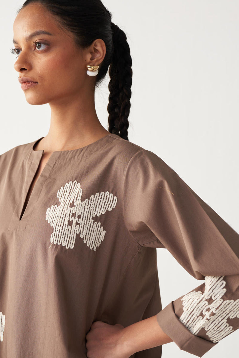 FLORAL EMB. BACK PLEAT TUNIC-CEDAR poplin by THREE for women Worldwide