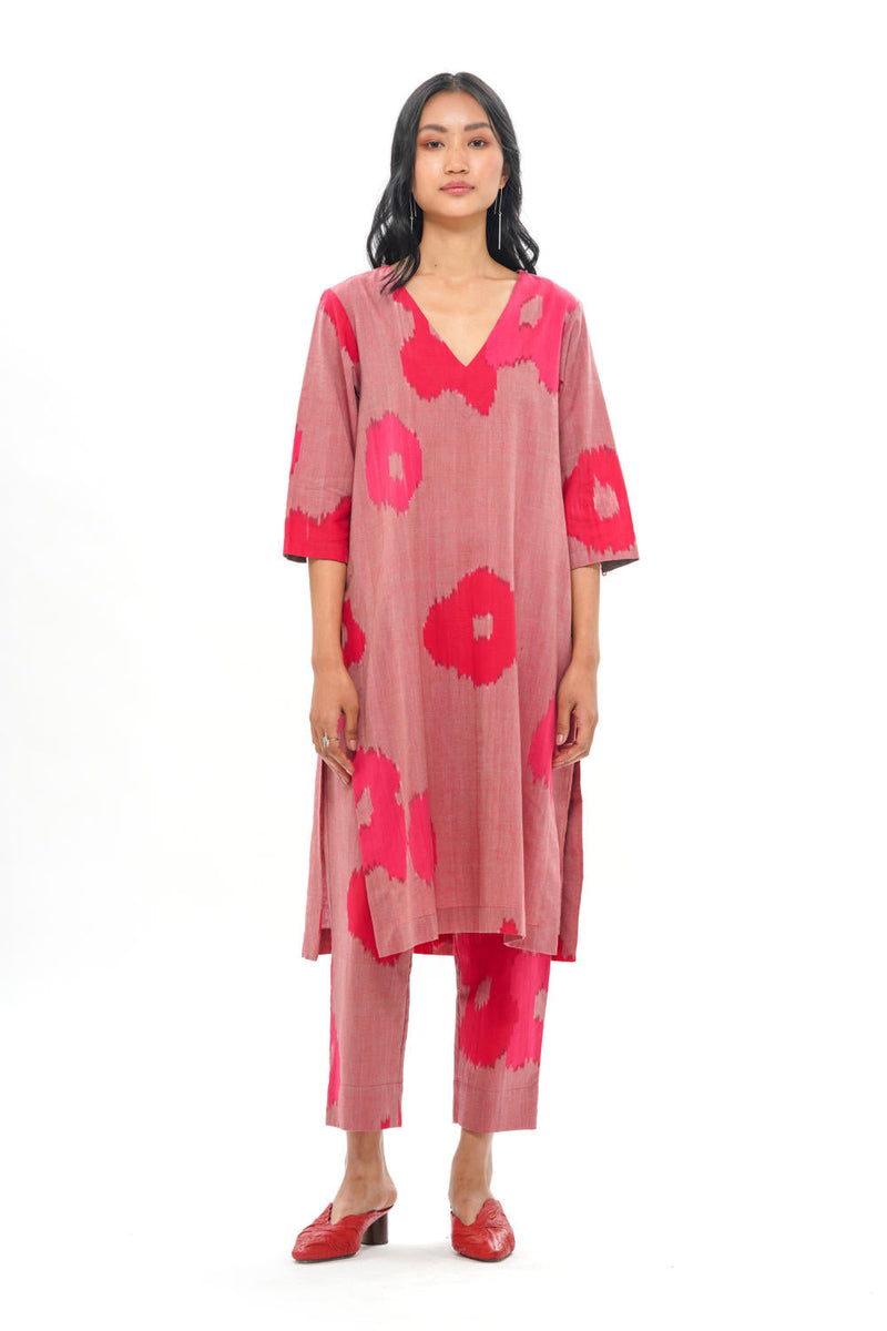 SAKURA KURTA 100% cotton by Translate - Handwoven Ikat in pink color for women Worldwide