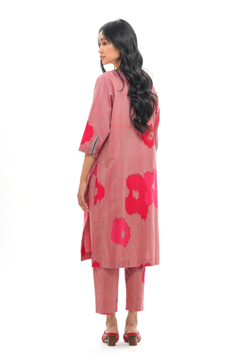 SAKURA KURTA 100% cotton by Translate - Handwoven Ikat in pink color for women Worldwide
