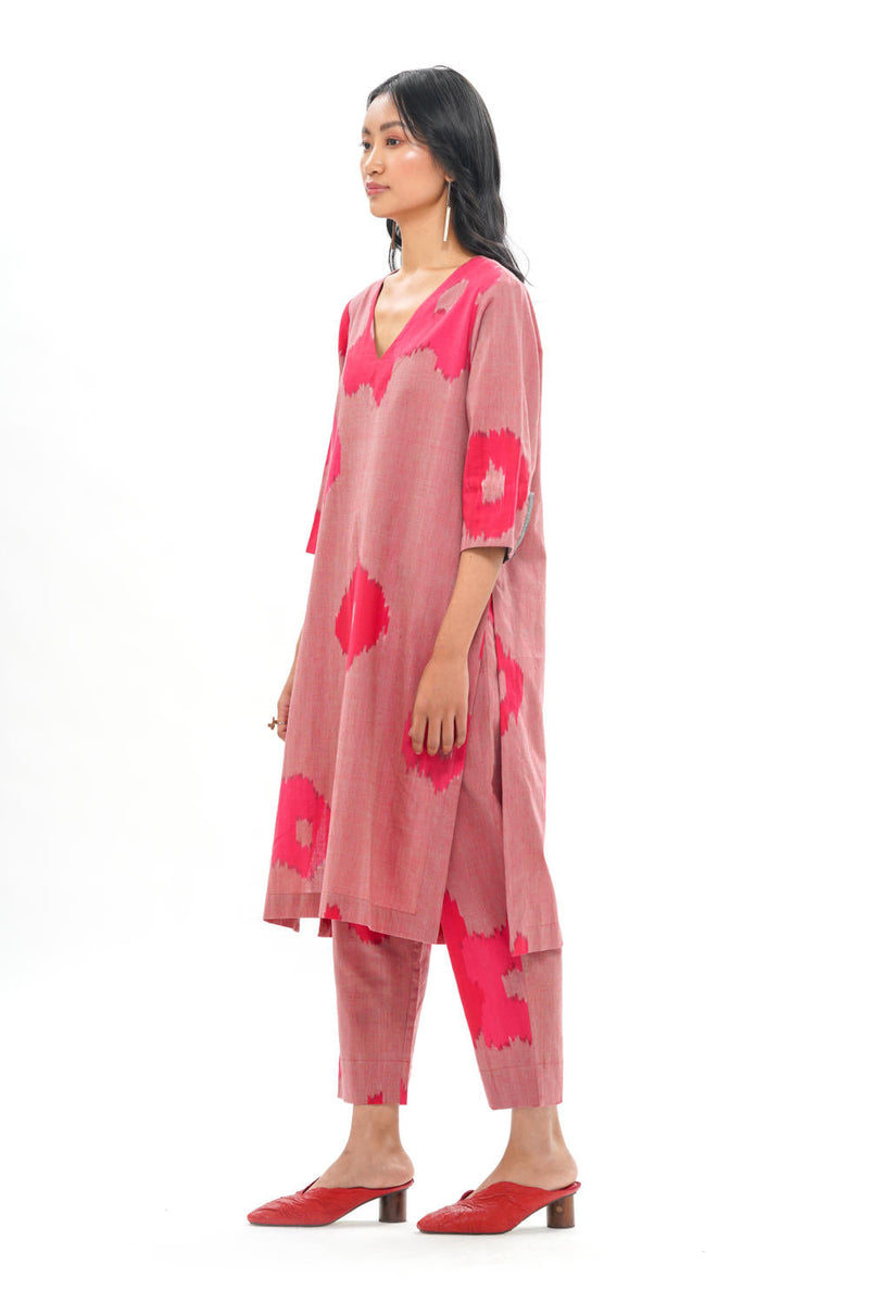 SAKURA KURTA 100% cotton by Translate - Handwoven Ikat in pink color for women Worldwide