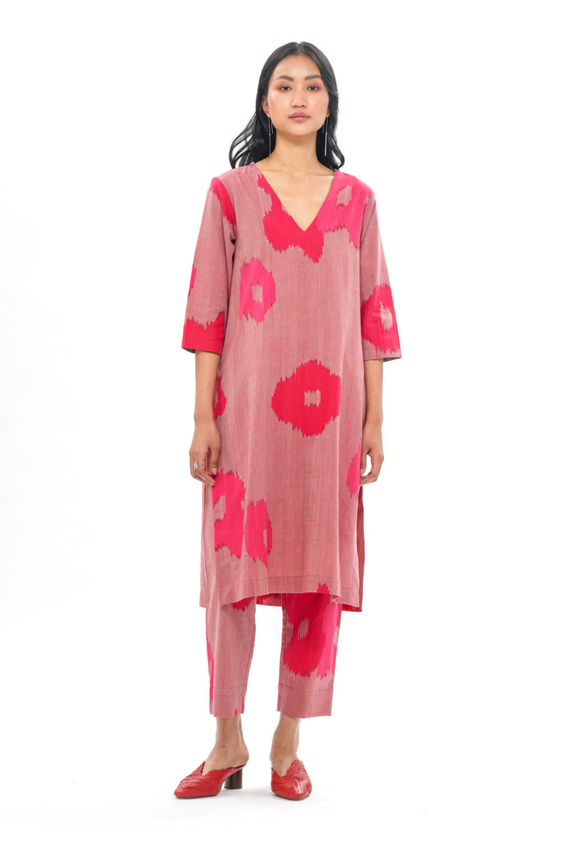 SAKURA KURTA 100% cotton by Translate - Handwoven Ikat in pink color for women Worldwide