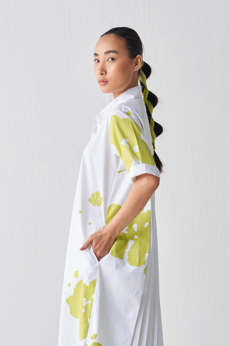 BACK PLEAT FLORAL DRESS Dress by THREE in white color for women Worldwide