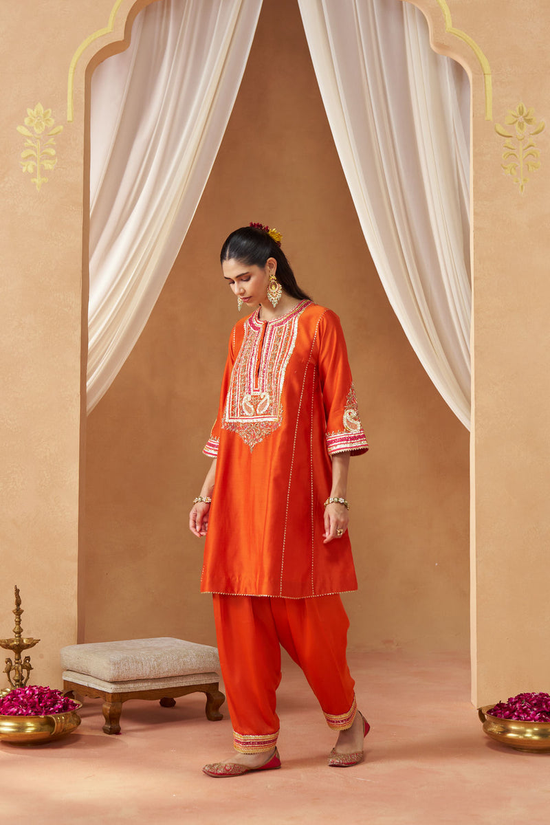 Daneen burnt orange chauga with salwar silk chanderi kurta/kurta set by SHEETAL BATRA in orange for women Worldwide