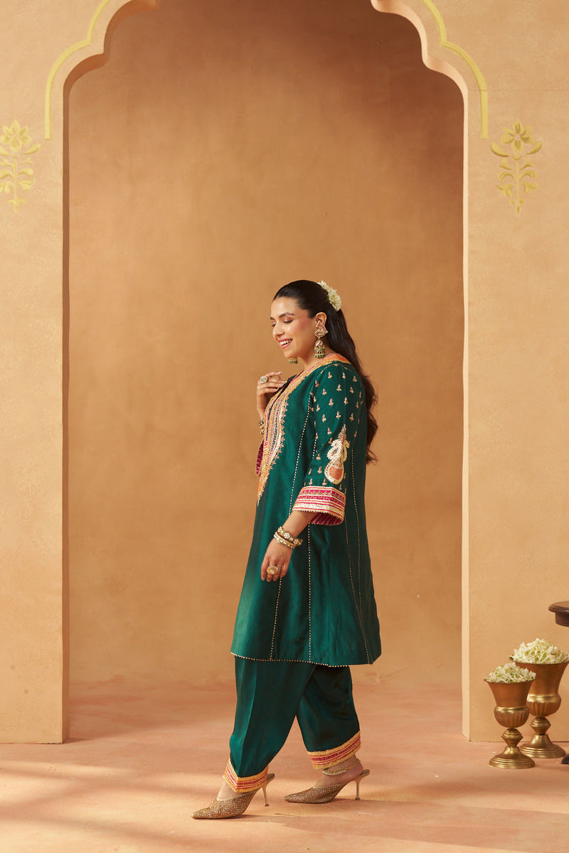 Riva emerald green chauga with salwar silk chanderi kurta/kurta set by SHEETAL BATRA in green for women Worldwide