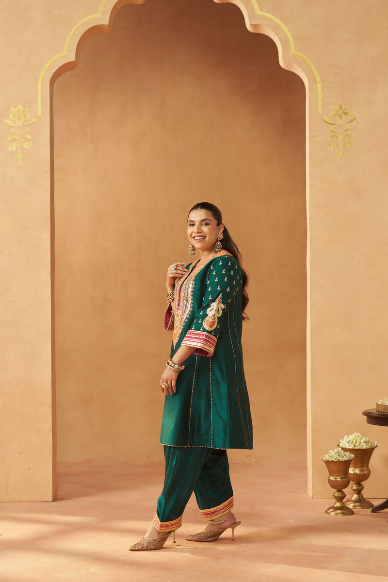 Riva emerald green chauga with salwar silk chanderi kurta/kurta set by SHEETAL BATRA in green for women Worldwide