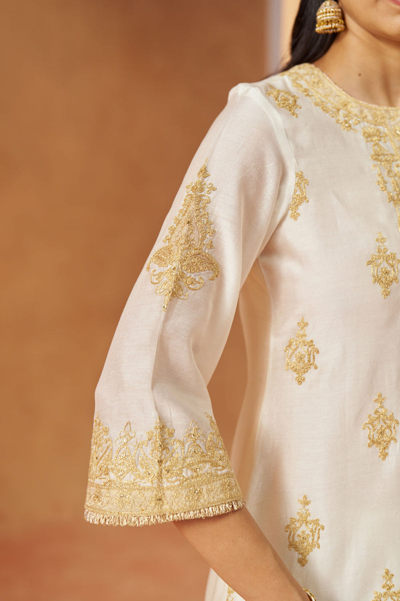 Mubina Daisy Ivory Kurta with Salwar and Dupatta silk chanderi kurta/kurta set by SHEETAL BATRA in ivory for women Worldwide