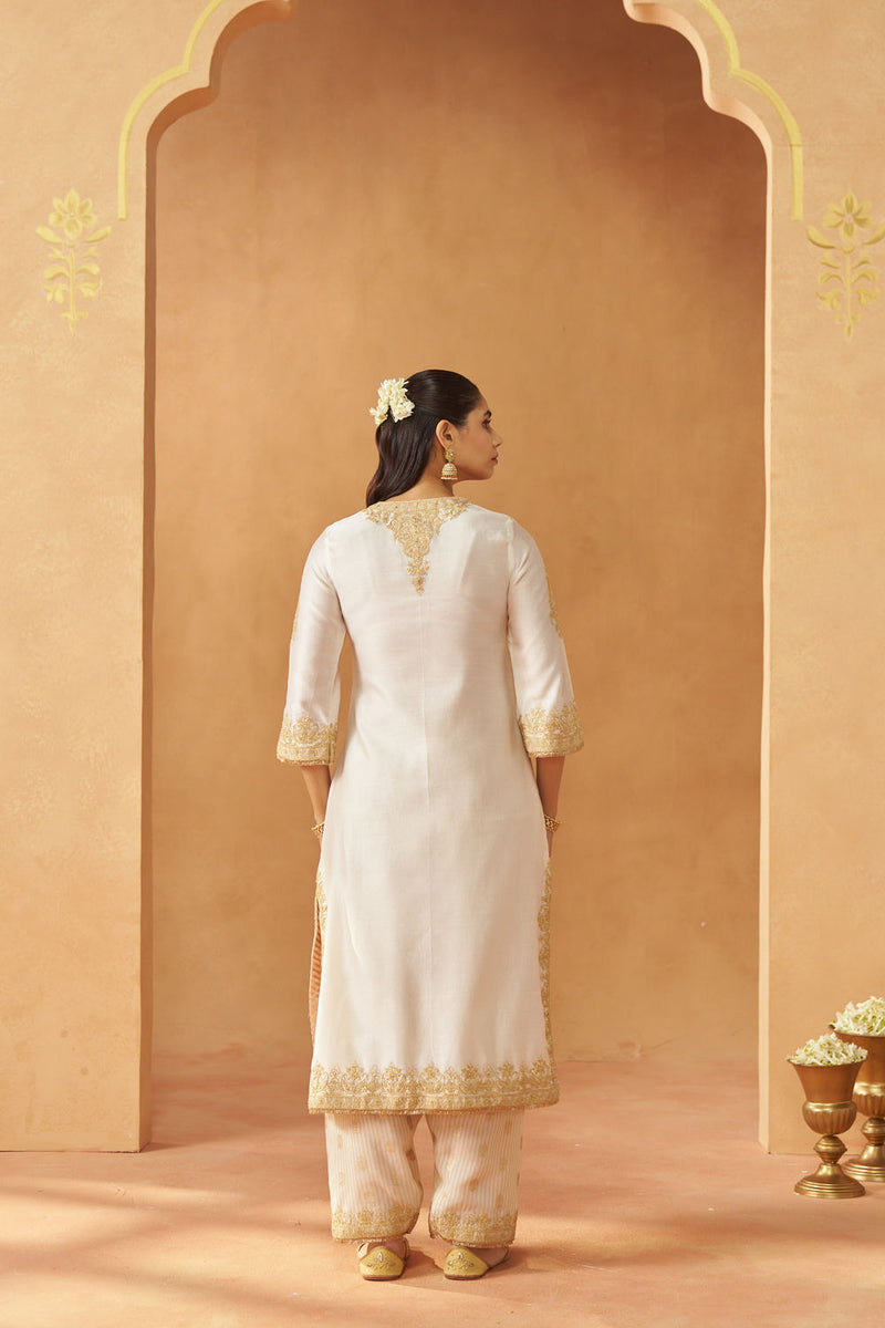 Mubina Daisy Ivory Kurta with Salwar and Dupatta silk chanderi kurta/kurta set by SHEETAL BATRA in ivory for women Worldwide
