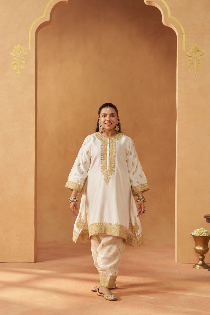 Zeenal Daisy Ivory A-Line Kaaftan with Salwar with Dupatta silk chanderi kurta/kurta set by SHEETAL BATRA in ivory for women Worldwide