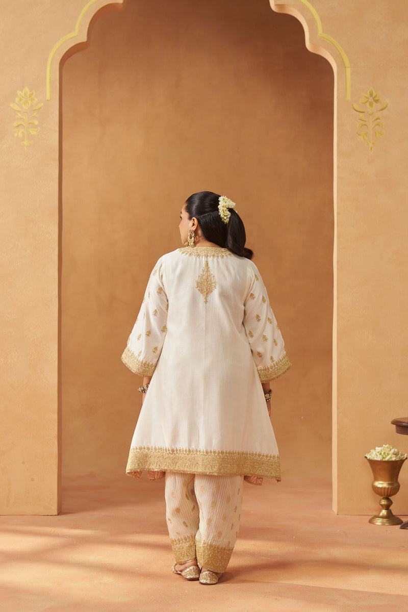 Zeenal Daisy Ivory A-Line Kaaftan with Salwar with Dupatta silk chanderi kurta/kurta set by SHEETAL BATRA in ivory for women Worldwide