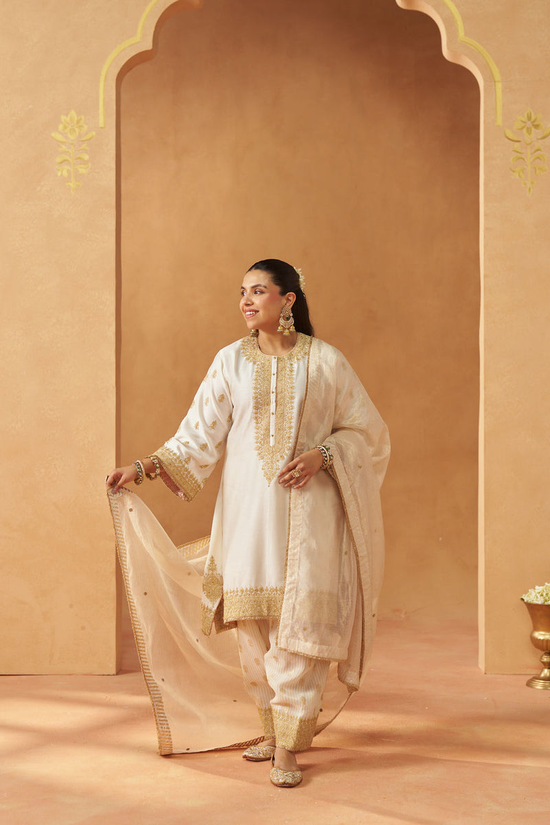 Zeenal Daisy Ivory A-Line Kaaftan with Salwar with Dupatta silk chanderi kurta/kurta set by SHEETAL BATRA in ivory for women Worldwide