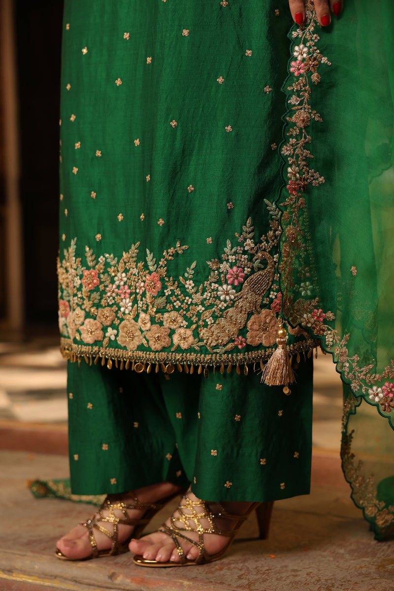 Ahista Green Mayur Applique Long Kurta With Heavy Dupatta chiniya silk kurta/kurta set by Niti Bothra in green for women Worldwide