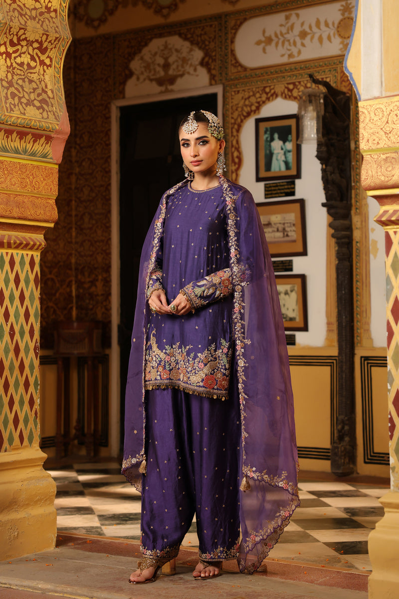 Ahista Purple Mayur Applique Short Kurta With Heavy Dupatta chiniya silk kurta/kurta set by Niti Bothra in purple for women Worldwide