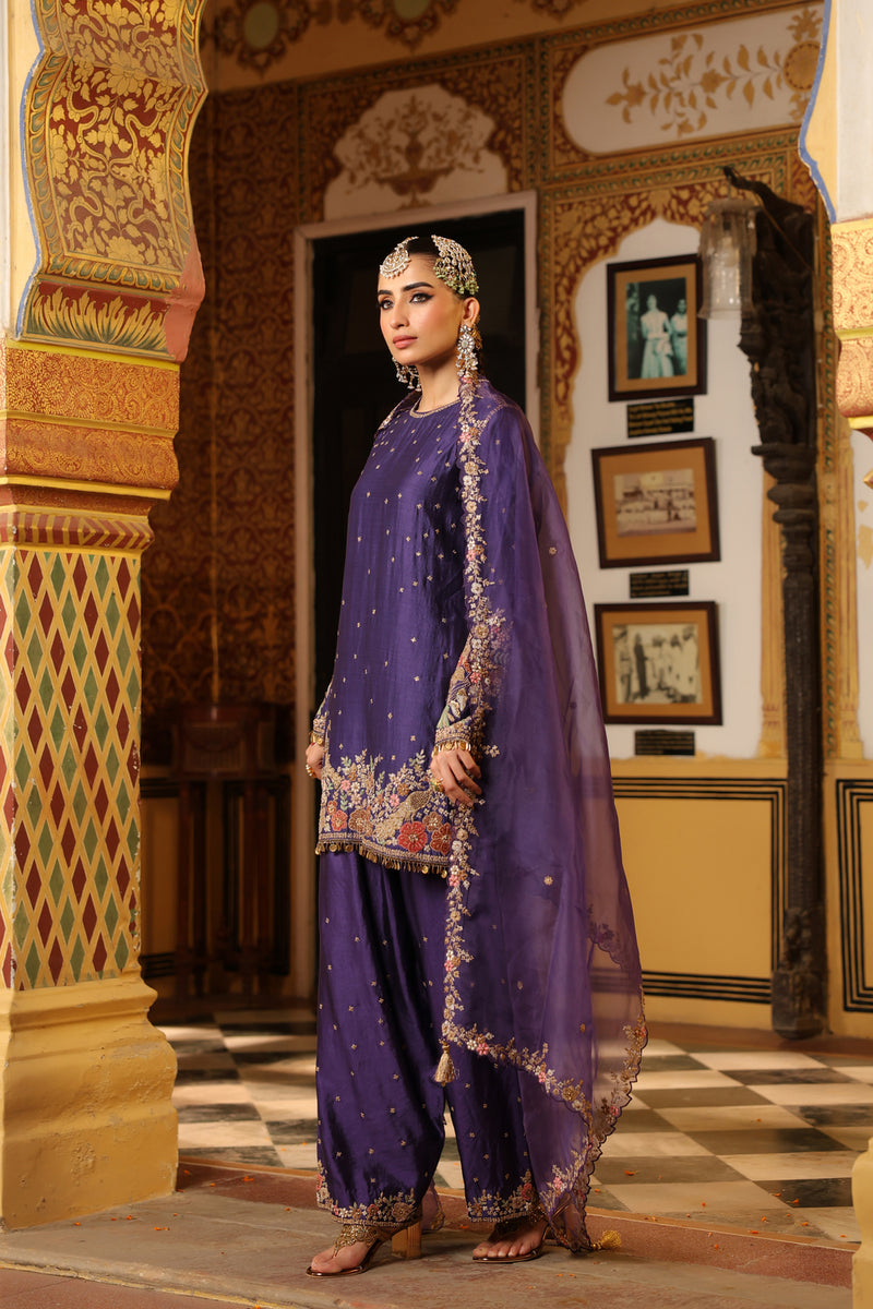 Ahista Purple Mayur Applique Short Kurta With Heavy Dupatta chiniya silk kurta/kurta set by Niti Bothra in purple for women Worldwide