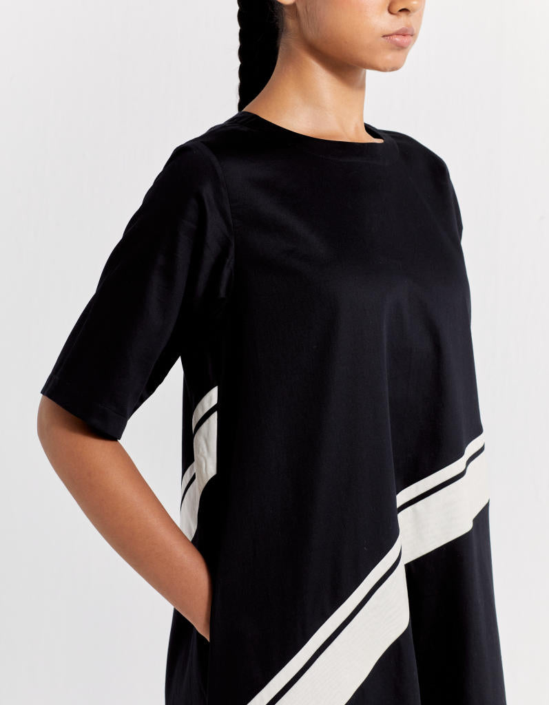 APPLIQUE STRIPE DRESS - BLACK