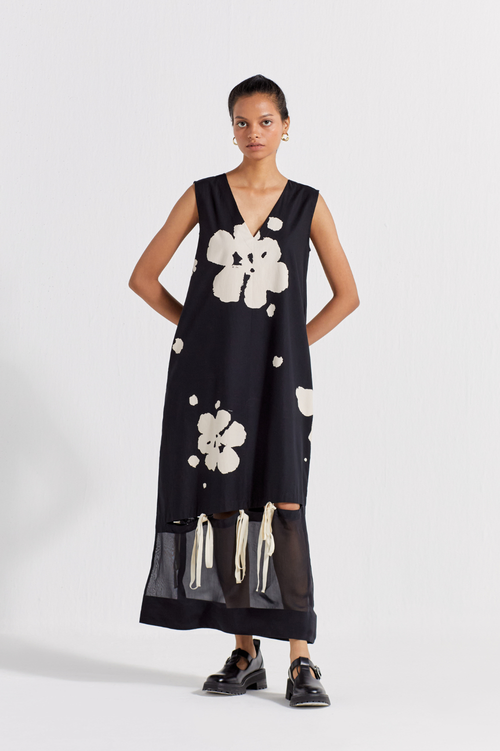 SELF-TIE FLORAL DRESS - BLACK