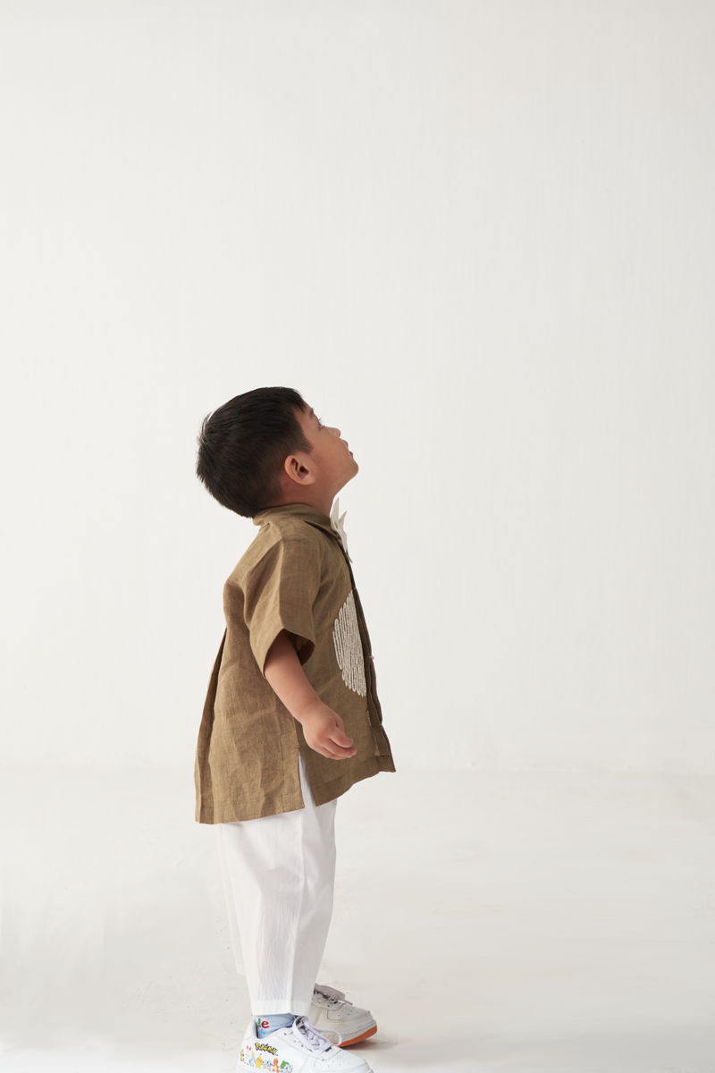 KIDS EMB. CIRCLE SHIRT- SAND