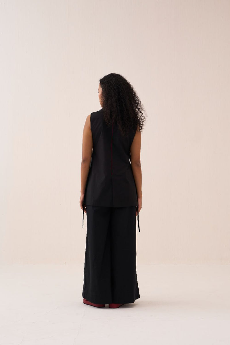Floral Applique Waistcoat poplin by THREE in black color for women Worldwide