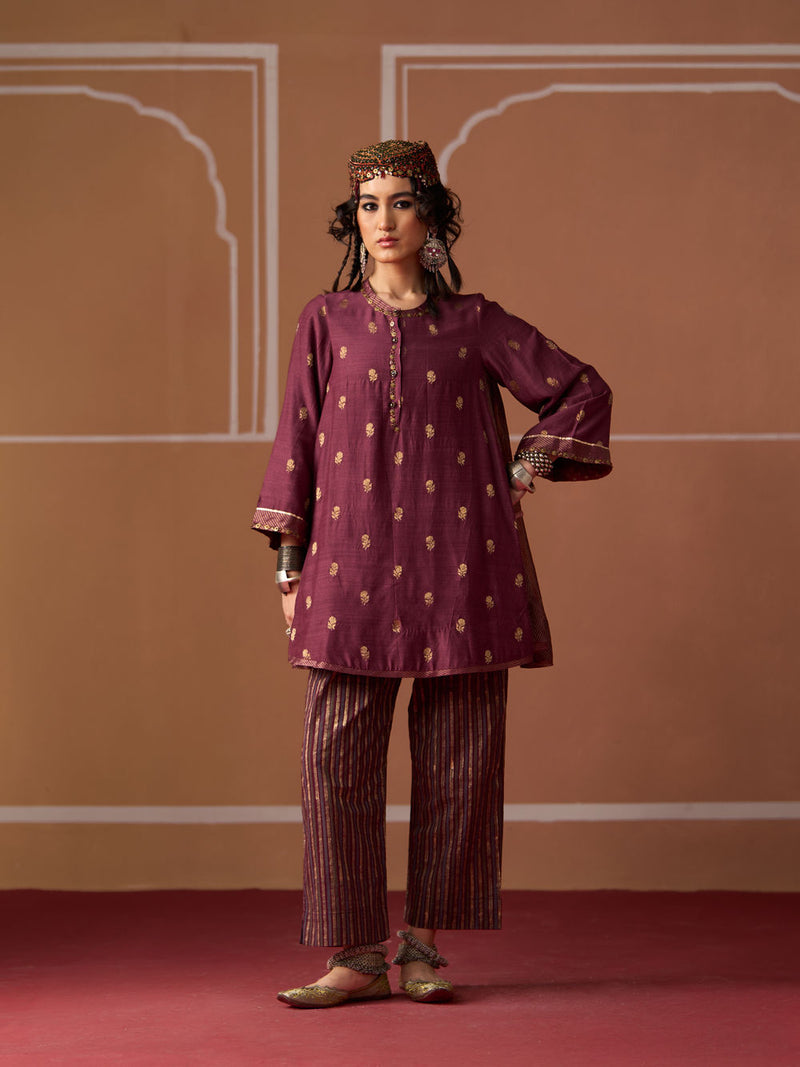 Oorja Kurta chanderi kurta/kurta set by SWATTI KAPOOR in plum for women Worldwide