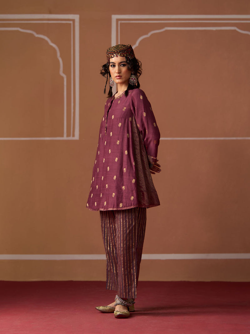 Oorja Kurta chanderi kurta/kurta set by SWATTI KAPOOR in plum for women Worldwide