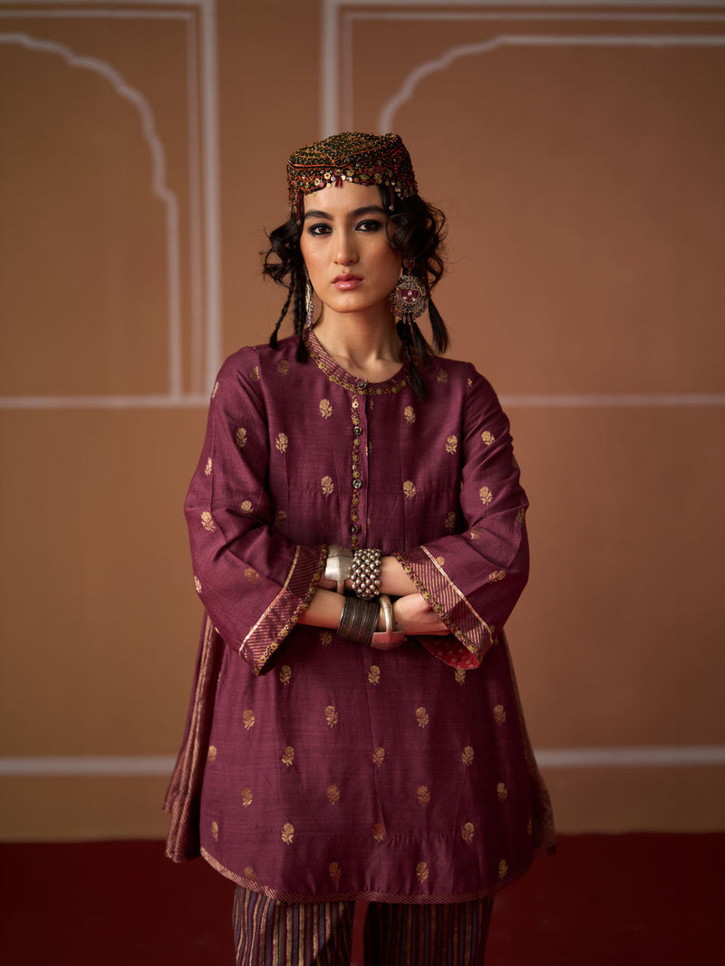 Oorja Kurta chanderi kurta/kurta set by SWATTI KAPOOR in plum for women Worldwide