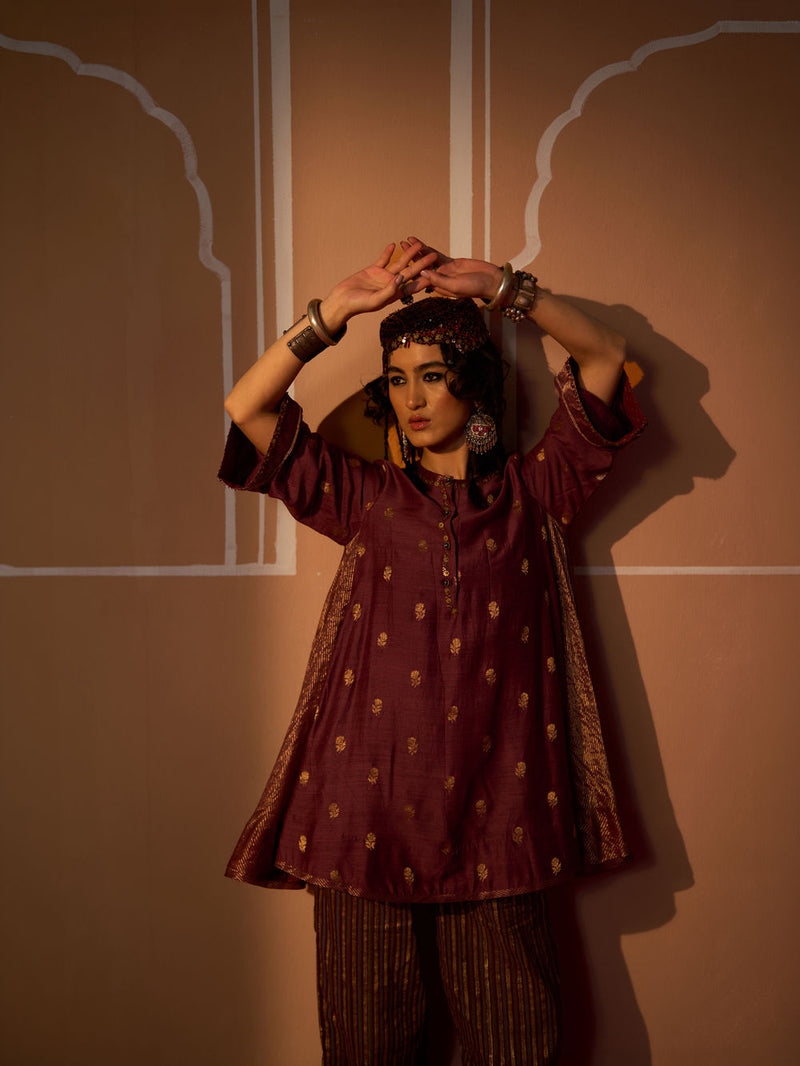 Oorja Kurta chanderi kurta/kurta set by SWATTI KAPOOR in plum for women Worldwide
