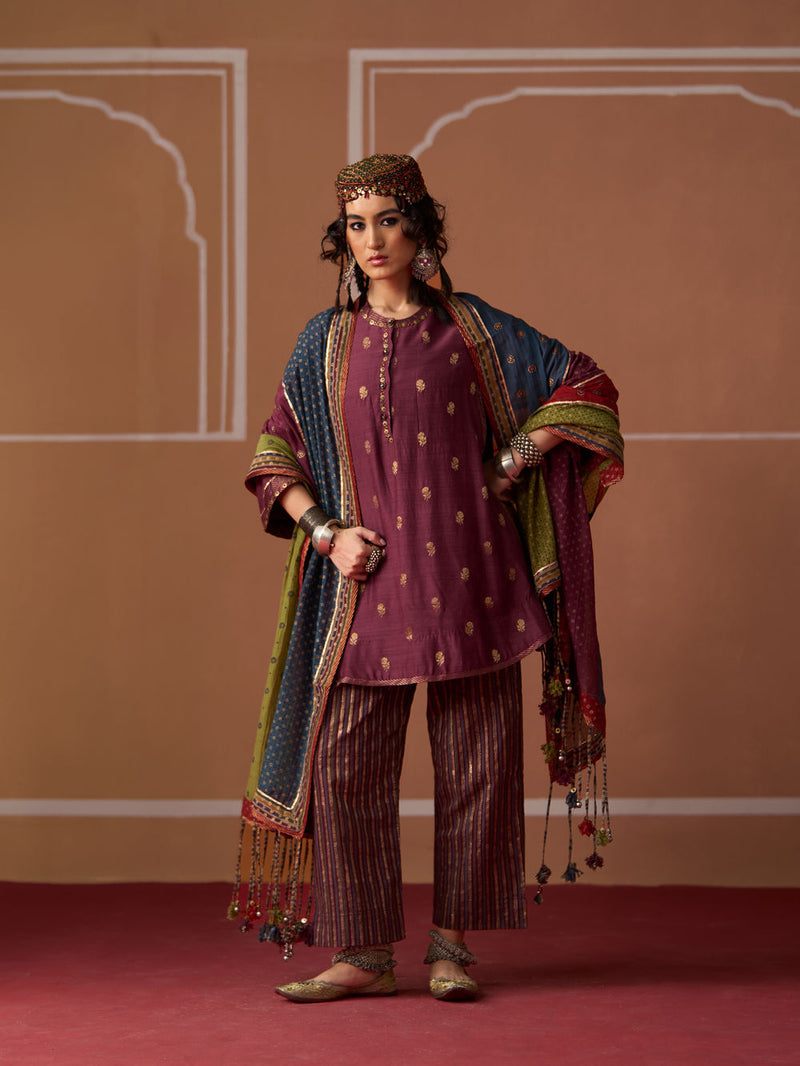 Oorja Kurta chanderi kurta/kurta set by SWATTI KAPOOR in plum for women Worldwide