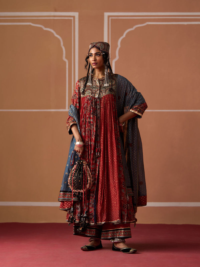 Tejas Dupatta chanderi dupatta by SWATTI KAPOOR in blue for women Worldwide