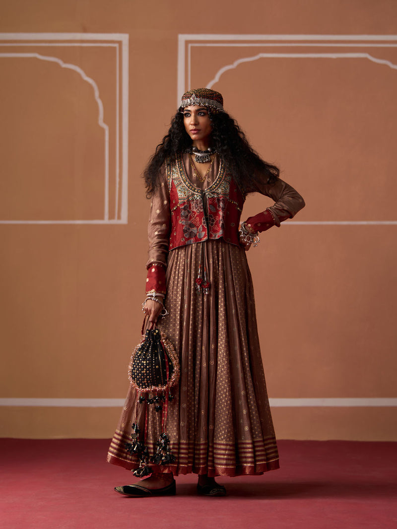 Mishti Kurta & Tania Churidar chanderi kurta/kurta set by SWATTI KAPOOR in grey for women Worldwide