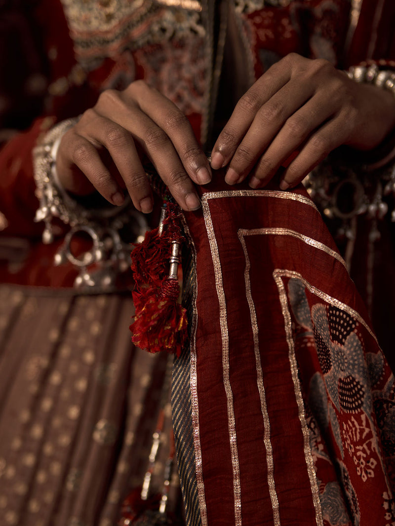 Fari Dupatta chanderi dupatta by SWATTI KAPOOR in rust for women Worldwide